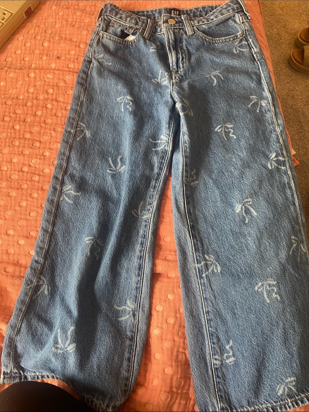 GAP Blue Denim Wide-Leg Jeans with White Palm Print